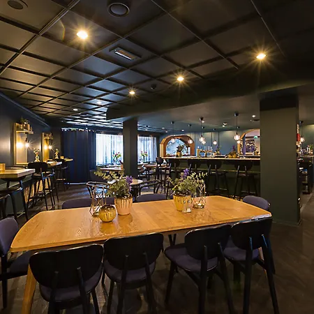Der Valk - Recently Renovated Hotel 4*
