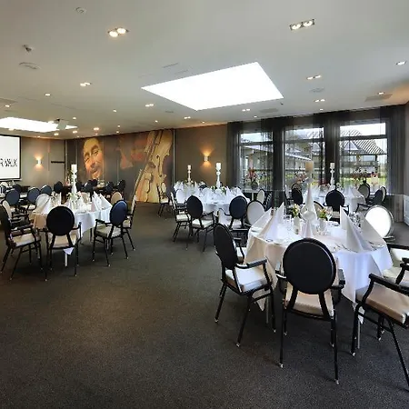Der Valk - Recently Renovated 4*