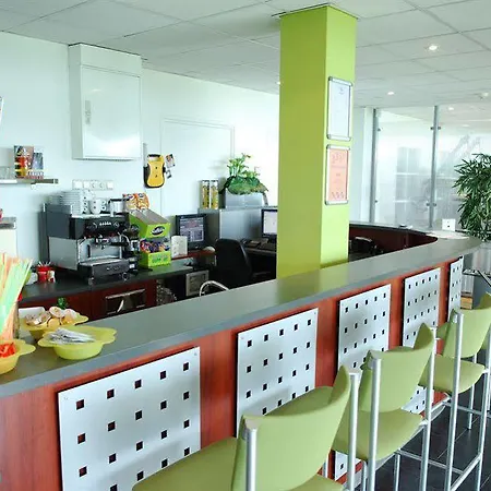 Hotel Der Valk - Recently Renovated