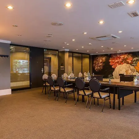 Der Valk - Recently Renovated Hotel 4*